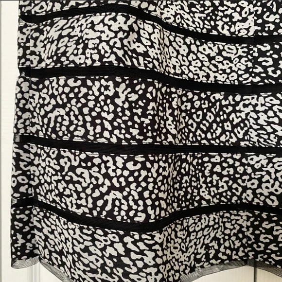 Ann Taylor Print Bodycon Dress - Picture 6 of 6